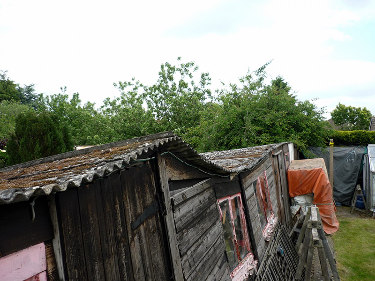 Asbestos-Roof-Sheets-to-Sheds